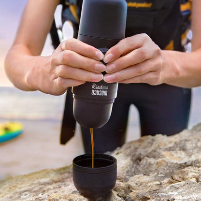 Minipresso NS: macchina da caffè portatile per l'espresso in movimento